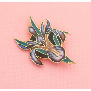 Vintage Dainty Coral Intricate Brooch | H27
